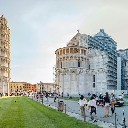 A Due Passi Dai Miracoli Villa Pisa Exterior photo